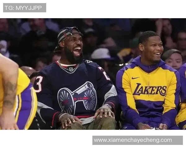 湖人对决掘金精彩纷呈NBA季后赛激战正酣球迷热情高涨